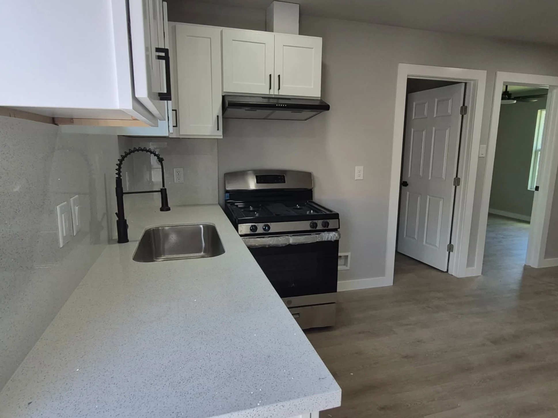 7909 Ford Street Houston, TX 77012 - Photo 8 of 9