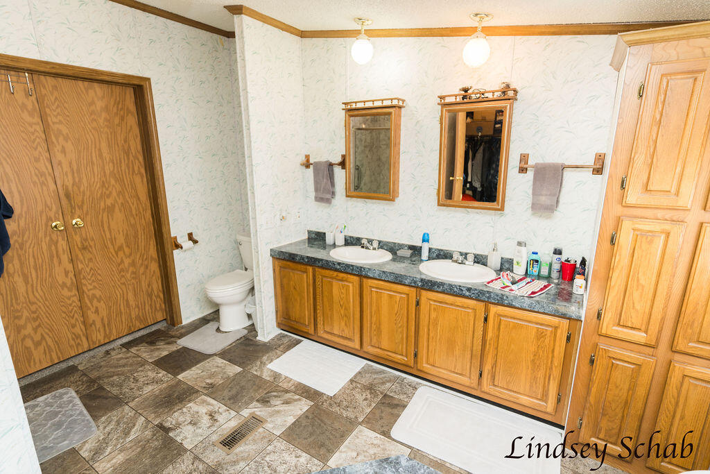 2211 East 13 Mile Road Bitely, MI 49309 - Photo 26 of 48 DSC01982