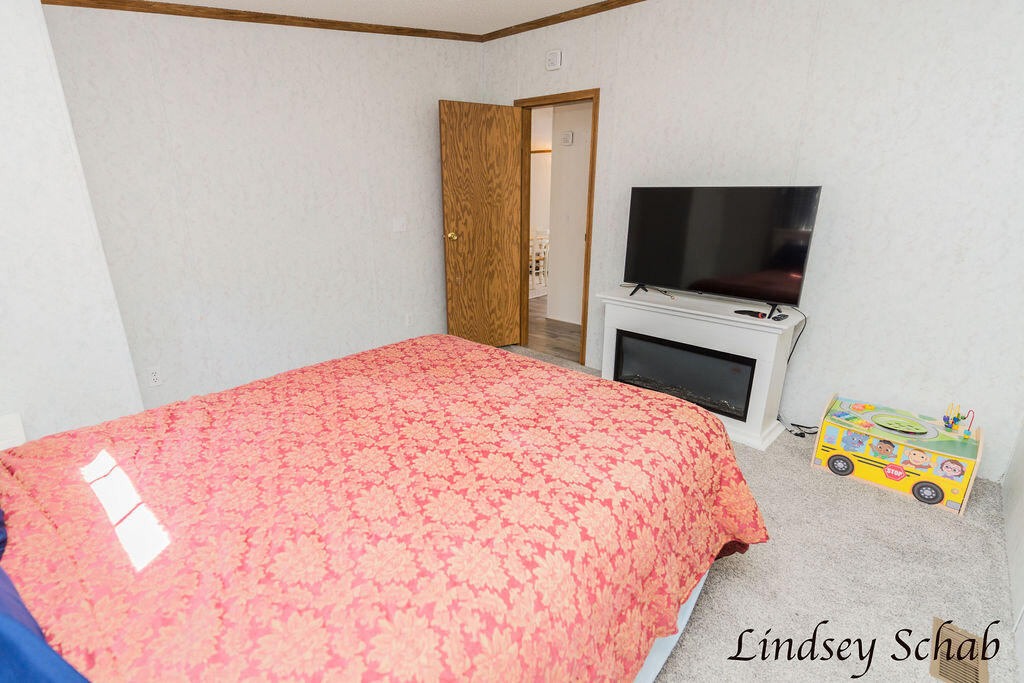 2211 East 13 Mile Road Bitely, MI 49309 - Photo 33 of 48 DSC02004