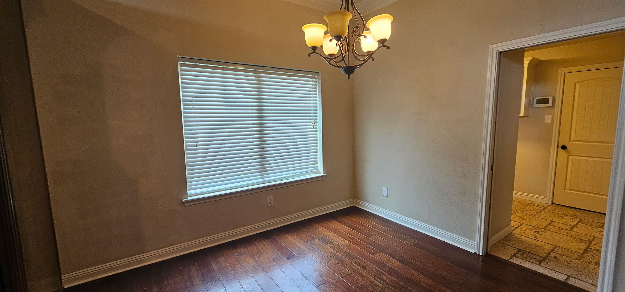 6010 94th Street Lubbock, TX 79424 - Photo 4 of 23 4285