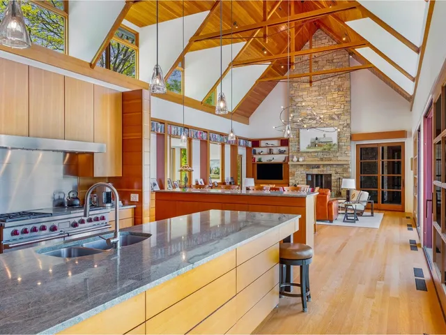 $7,950,000 | 225 Eagles Rest Road, Shelburne, VT 05482