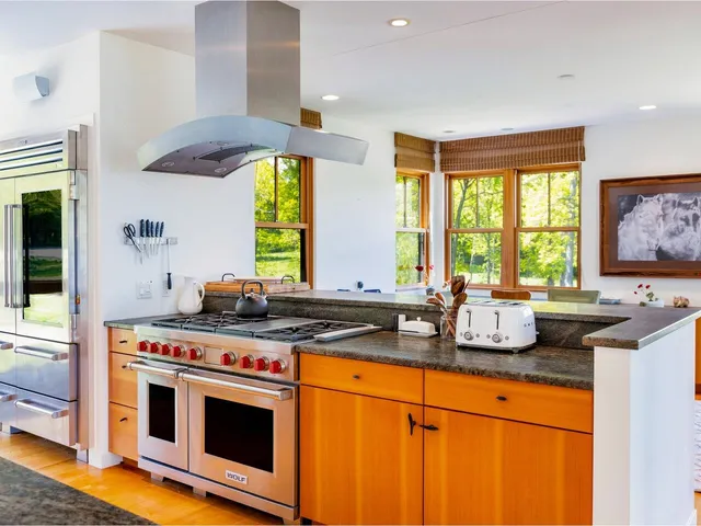 $7,950,000 | 225 Eagles Rest Road, Shelburne, VT 05482