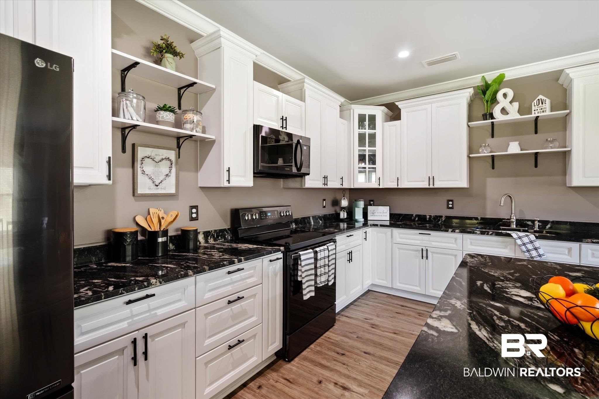 7232 Old Military Road Theodore, AL 36582 - Photo 14 of 42