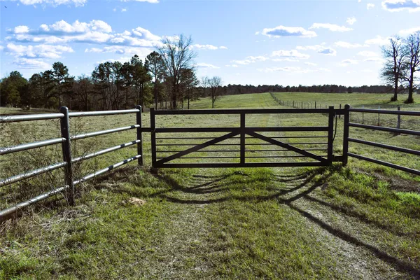 $179,500 | 8084 East Co Road 212, Buffalo, TX 75831