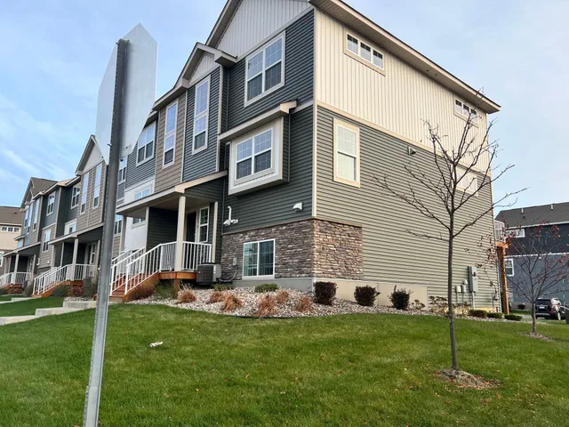 $2,635 | 3045 125th Lane Northeast, Unit A, Blaine, MN 55449