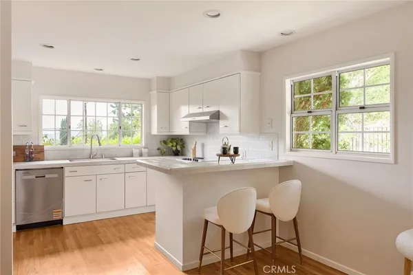 $1,998,000 | 5213 Crown Avenue, La Canada Flintridge, CA 91011