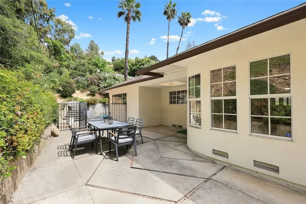 $1,998,000 | 5213 Crown Avenue, La Canada Flintridge, CA 91011