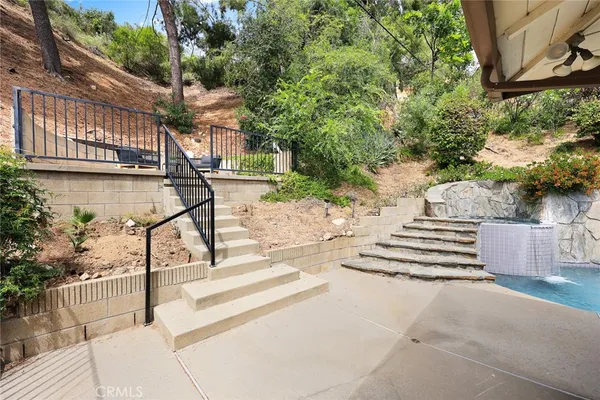 $1,998,000 | 5213 Crown Avenue, La Canada Flintridge, CA 91011