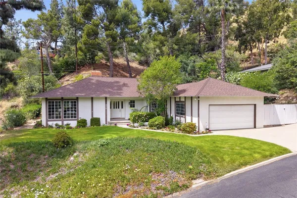 $1,998,000 | 5213 Crown Avenue, La Canada Flintridge, CA 91011