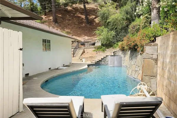 $1,998,000 | 5213 Crown Avenue, La Canada Flintridge, CA 91011