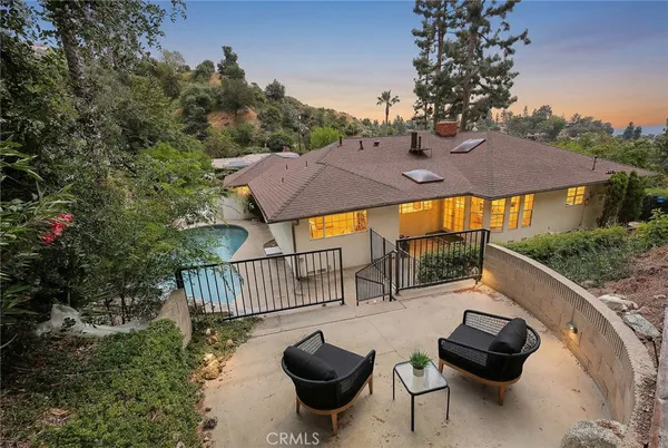 $1,998,000 | 5213 Crown Avenue, La Canada Flintridge, CA 91011