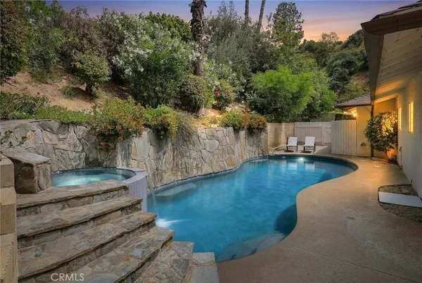 $1,998,000 | 5213 Crown Avenue, La Canada Flintridge, CA 91011