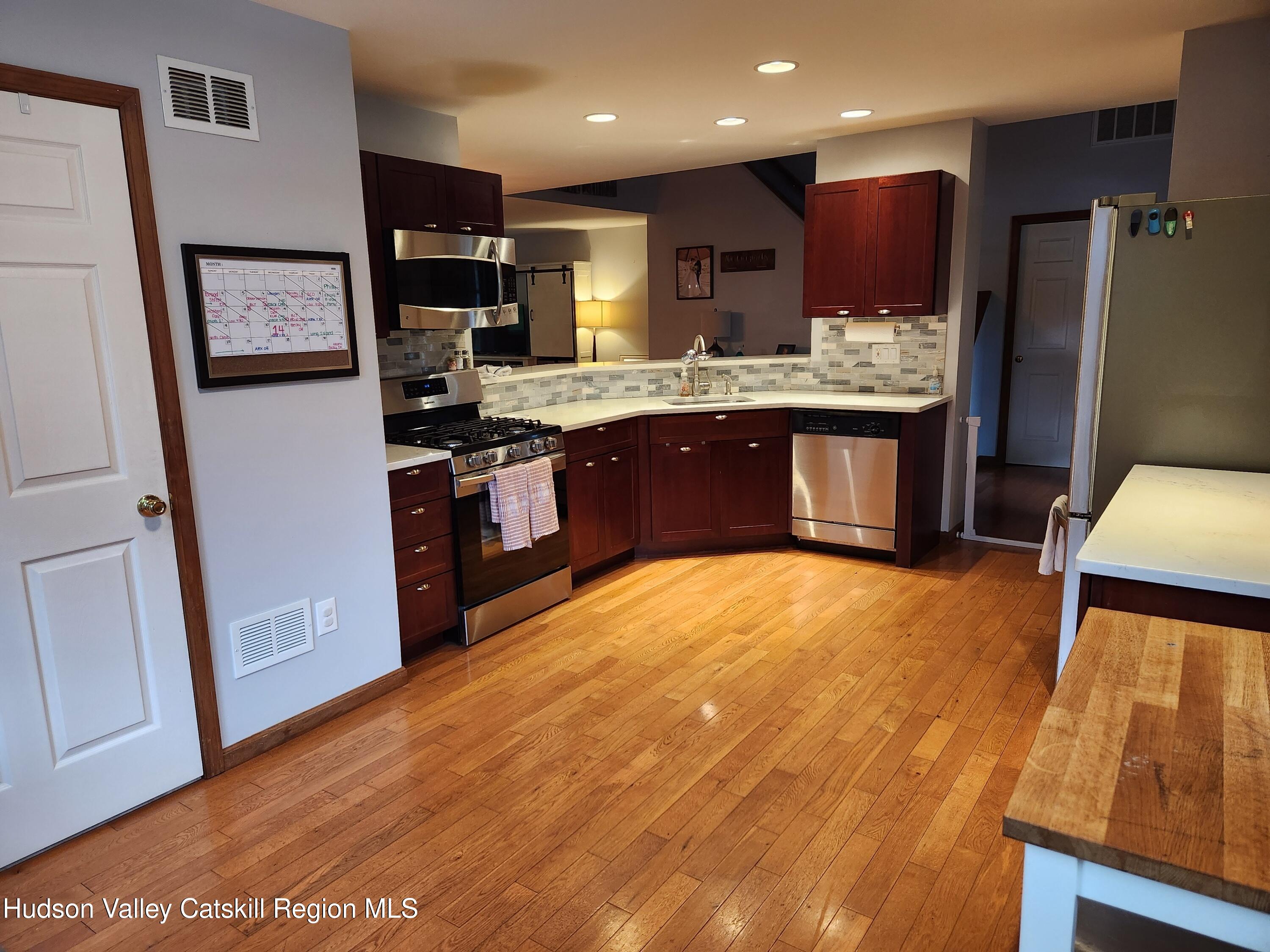 182 Ledge Road Kingston, NY 12401 - Photo 3 of 35 20250522_111644_resized