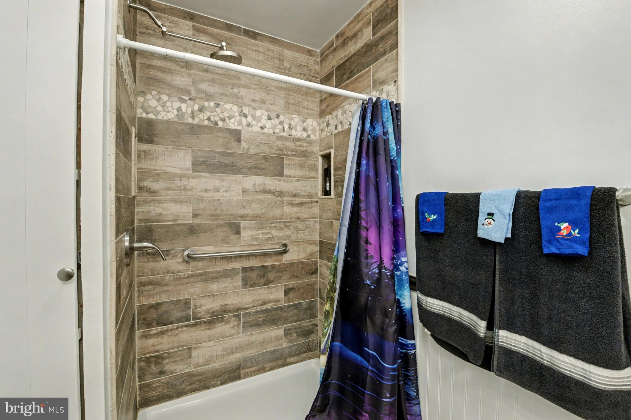 1804 Harbinger Trail Edgewood, MD 21040 - Photo 18 of 29 a view of walk in closet