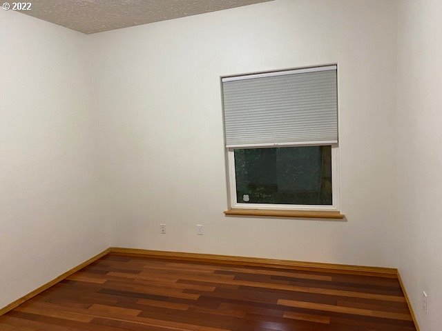 2643 Northeast Rocky Butte Road Portland, OR 97220 - Photo 12 of 27 Gallery Image 12