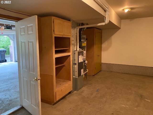 2643 Northeast Rocky Butte Road Portland, OR 97220 - Photo 18 of 27 Gallery Image 18