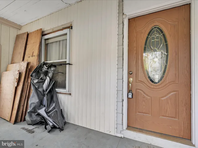 a view of a storage & utility room