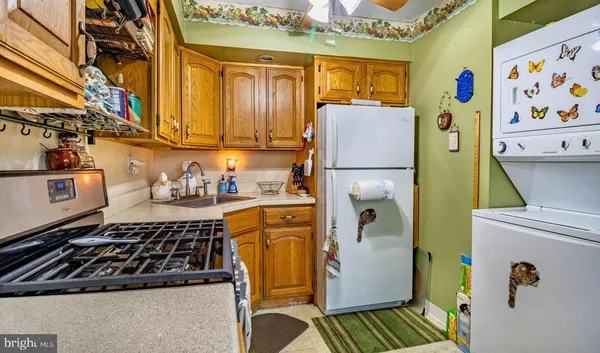 $230,000 | 28 Rose Rita Terrace, Hammonton, NJ 08037