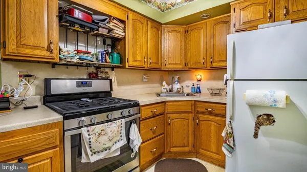 $230,000 | 28 Rose Rita Terrace, Hammonton, NJ 08037