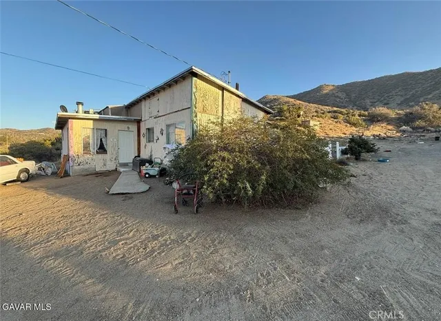 $399,997 | 33452 Angeles Forest Highway, Palmdale, CA 93550