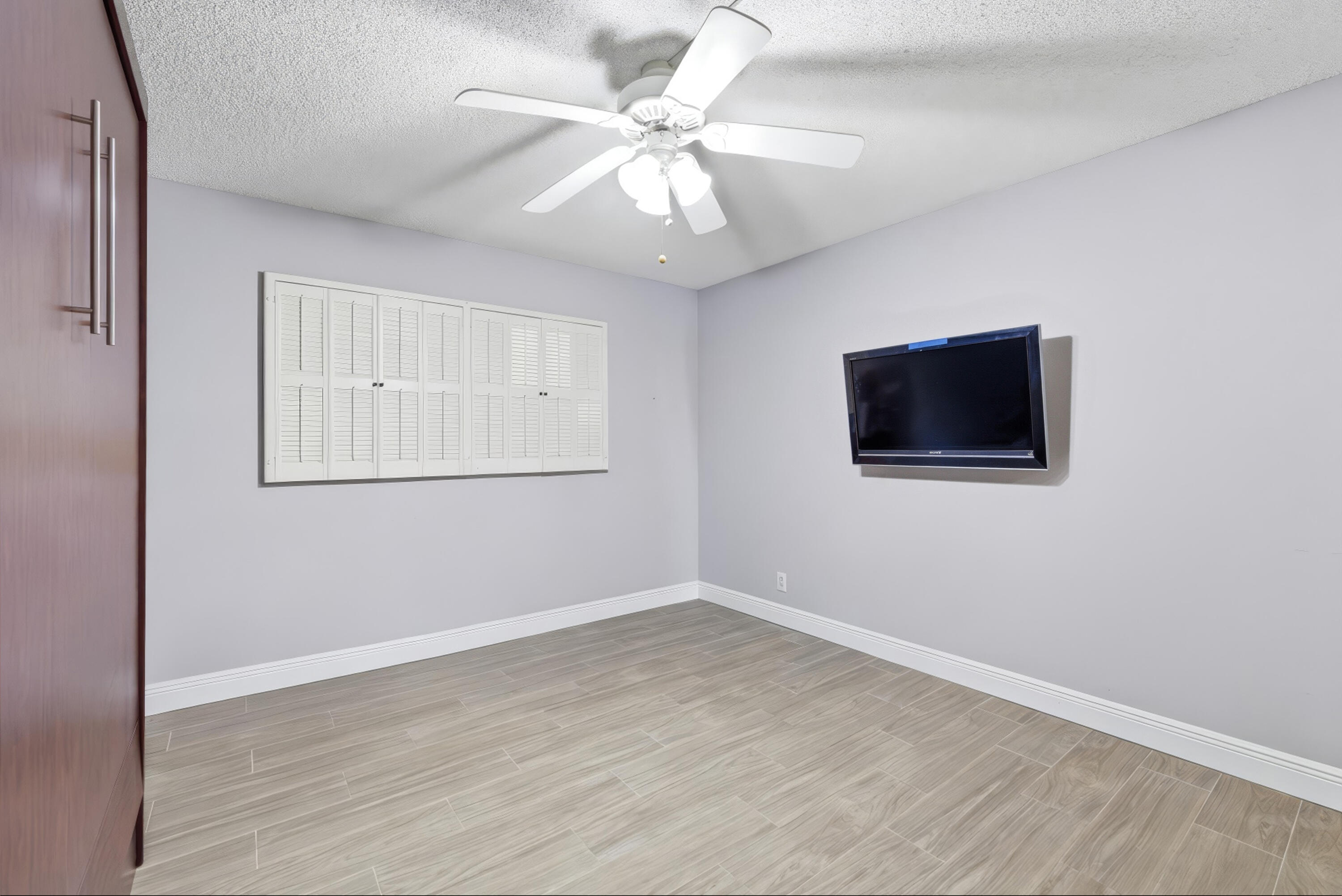 615 North Riverside Drive, Unit 301 Pompano Beach, FL 33062 - Photo 13 of 34 57_615_N_RIVERSIDE_DR_03112026_18PCT