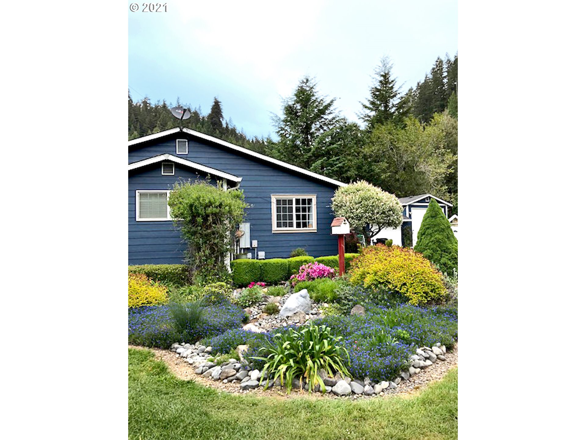 1012 Winchuck River Road Brookings, OR 97415 - Photo 29 of 32
