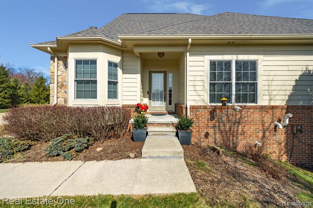 565 Andover Court Rochester Hills, MI 48306 - Photo 4 of 50