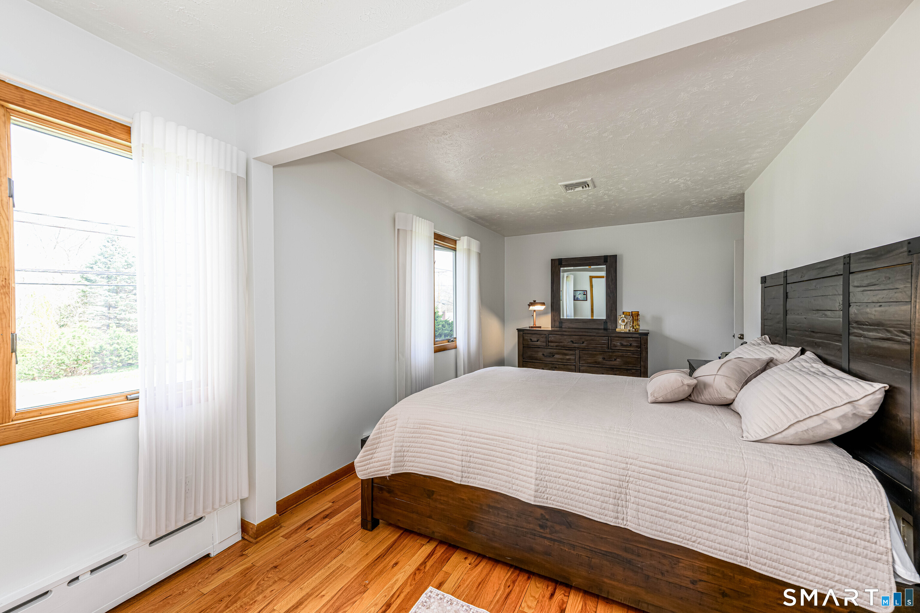 240 Shepard Avenue Hamden, CT 06514 - Photo 11 of 27