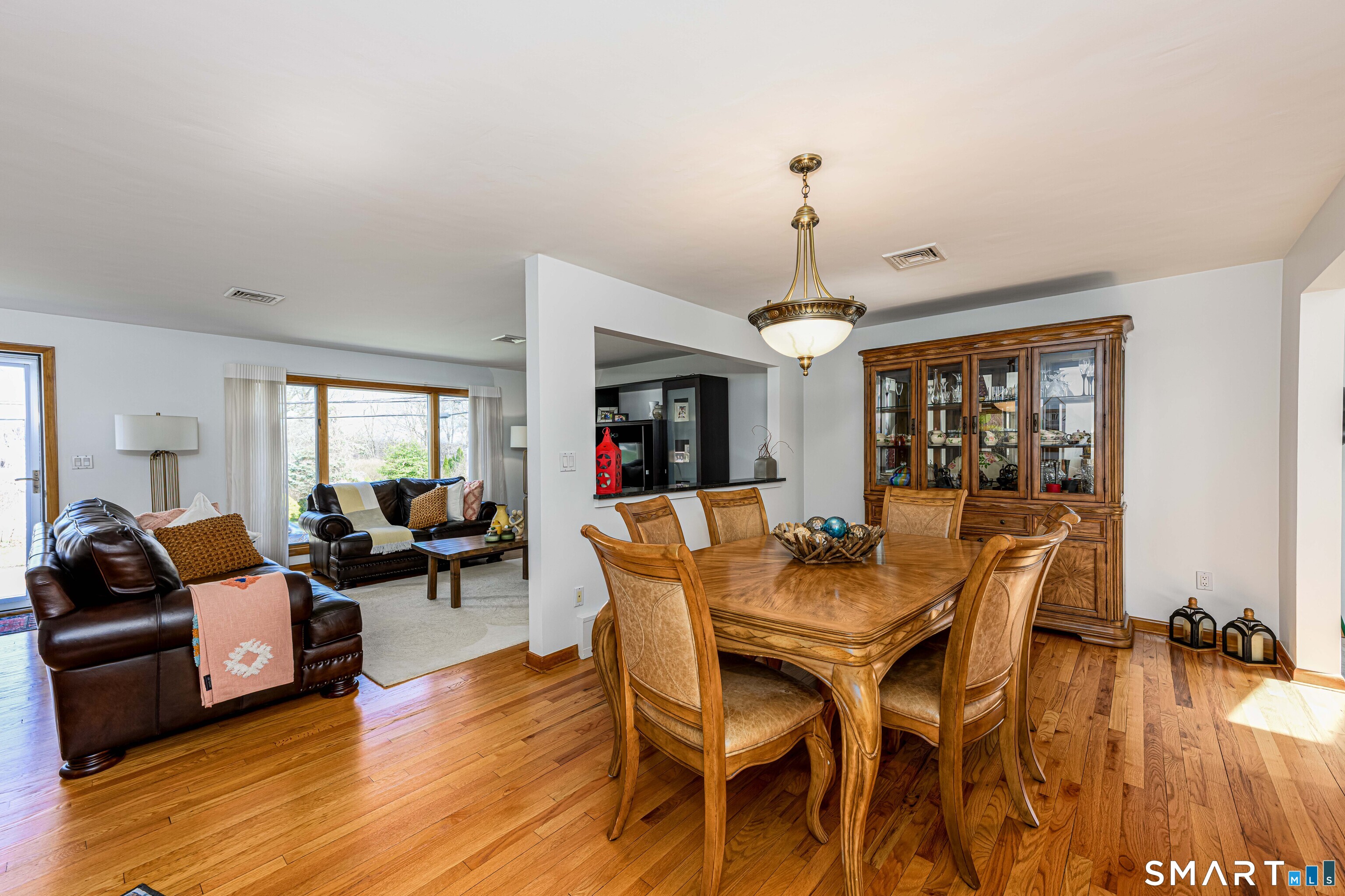 240 Shepard Avenue Hamden, CT 06514 - Photo 8 of 27