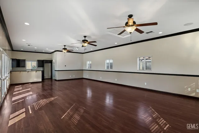 a view of a house with a big yard