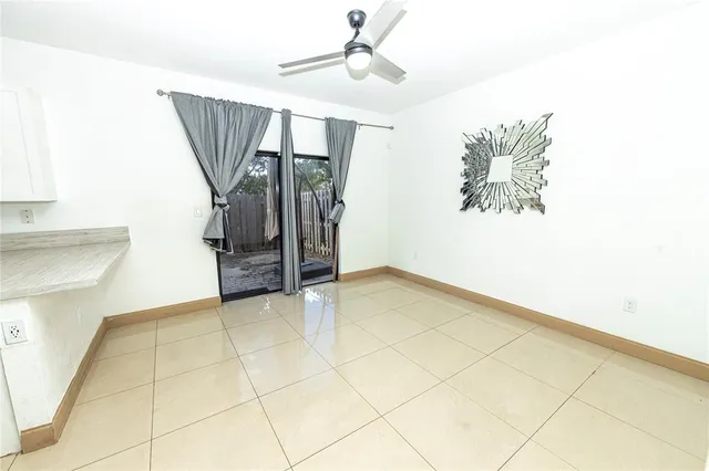 $3,300 | 20920 Northeast 8th Avenue, Miami, FL 33162