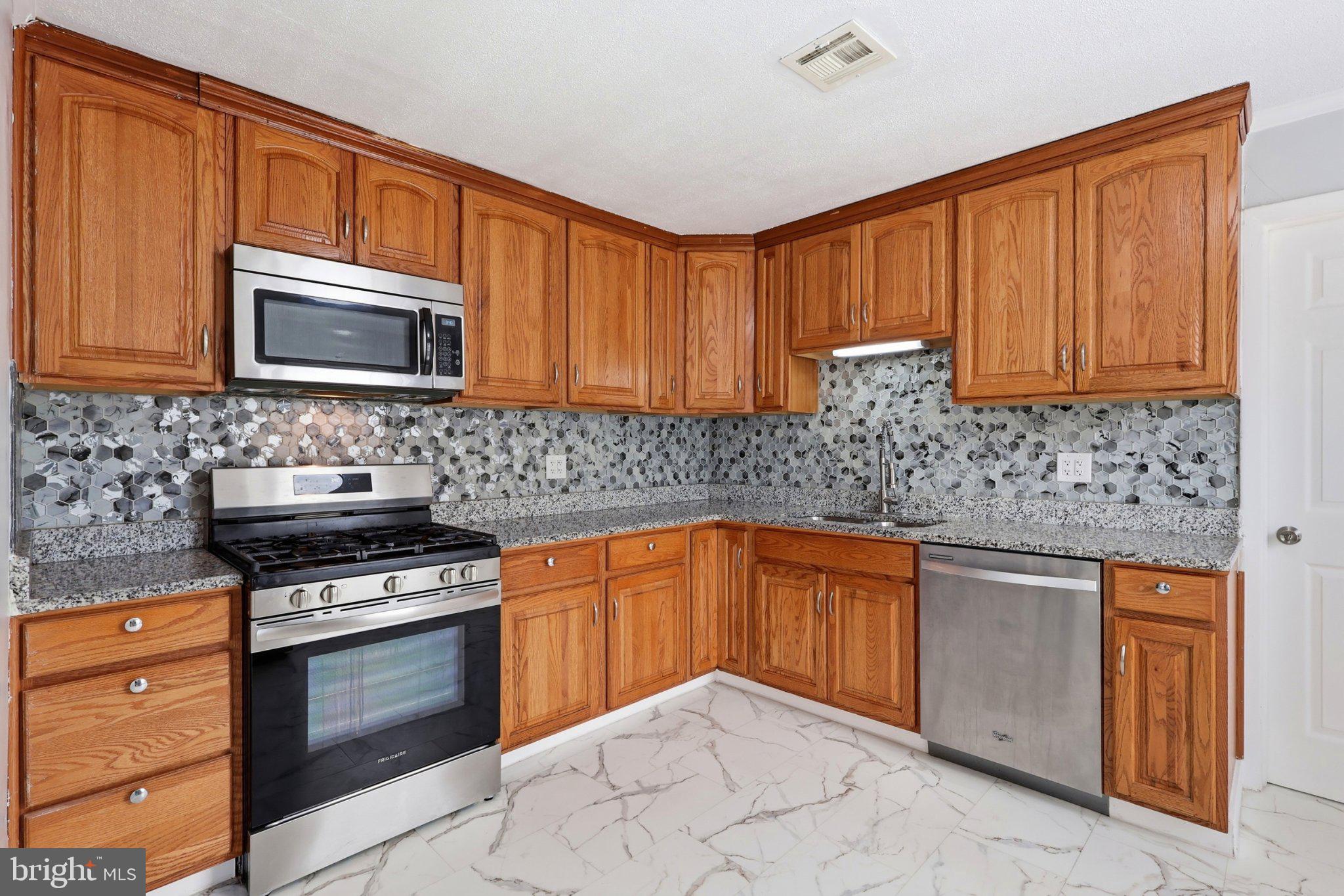 249 Heistand Road York, PA 17402 - Photo 8 of 60 Gallery Image 8