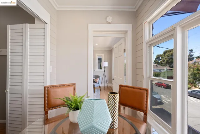 $950,000 | 665 39th Street, Oakland, CA 94609