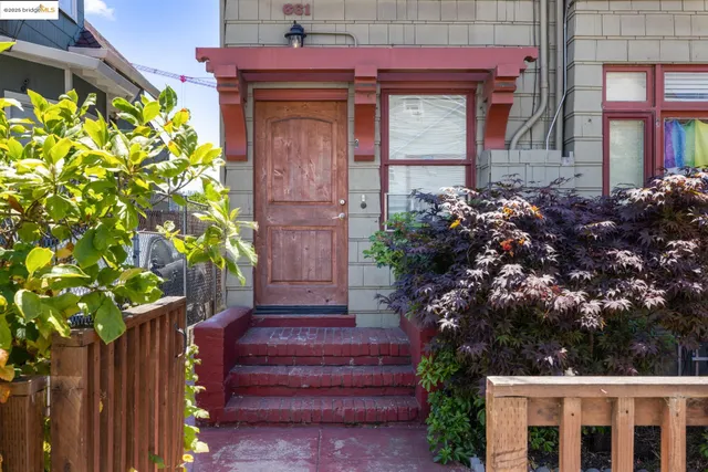 $950,000 | 665 39th Street, Oakland, CA 94609
