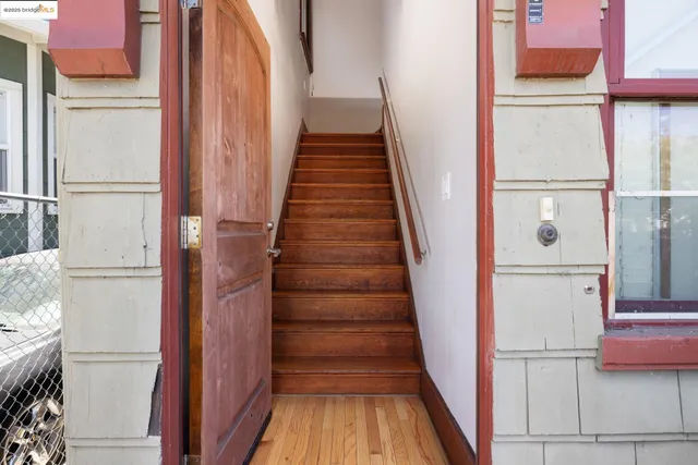 $950,000 | 665 39th Street, Oakland, CA 94609