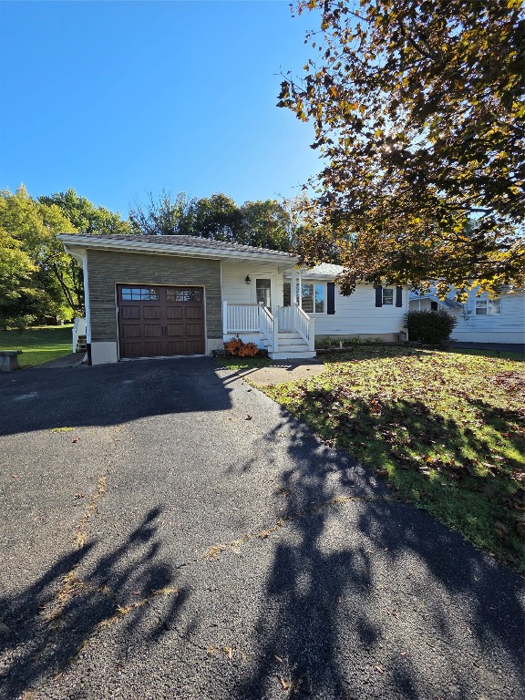 20 Frederick Road Binghamton, NY 13901 - Photo 2 of 26