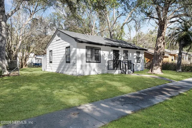 $1,350 | 3173 3rd St Circle South, Jacksonville, FL 32254