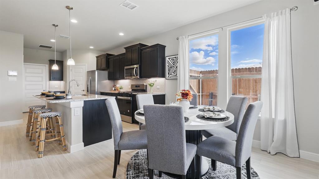 1911 Cherokee Lane Cleburne, TX 76033 - Photo 11 of 39