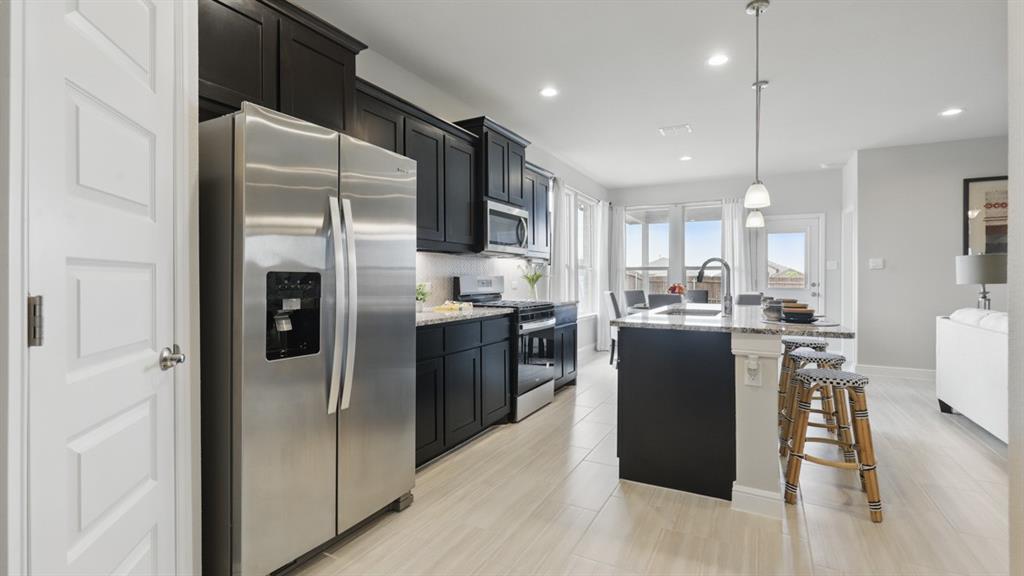 1911 Cherokee Lane Cleburne, TX 76033 - Photo 3 of 39