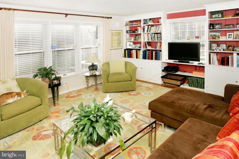 5212 Falmouth Road Bethesda, MD 20816 - Photo 4 of 14 Family Room