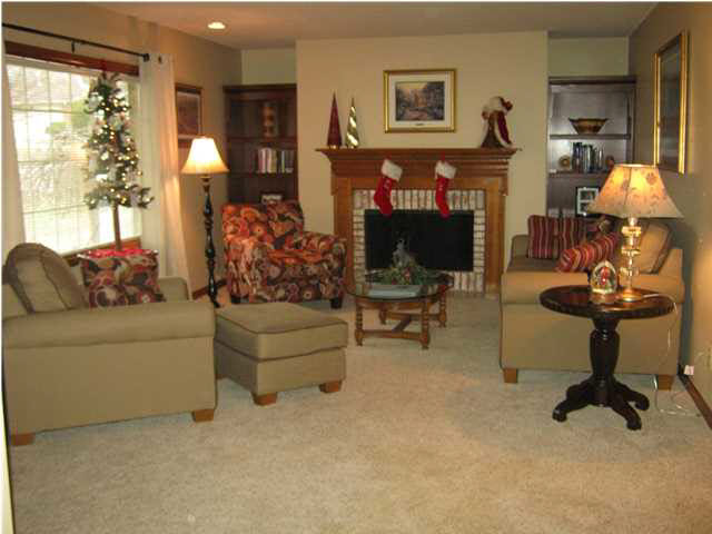 320 Hanover Road Evansville, IN 47710 - Photo 2 of 5 Gallery Image 2