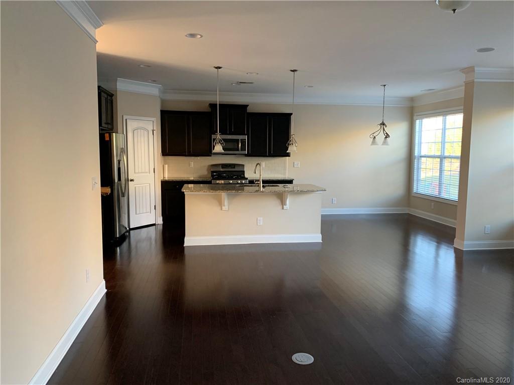 9226 Inverness Bay Road Charlotte, NC 28278 - Photo 4 of 16 Gallery Image 4