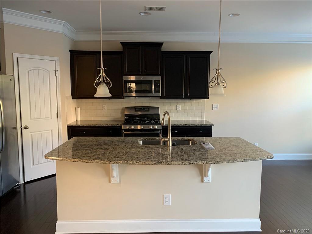 9226 Inverness Bay Road Charlotte, NC 28278 - Photo 5 of 16 Gallery Image 5