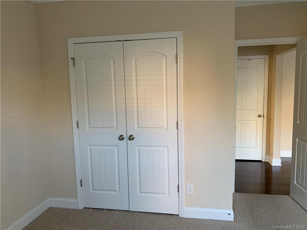 9226 Inverness Bay Road Charlotte, NC 28278 - Photo 8 of 16 Gallery Image 8