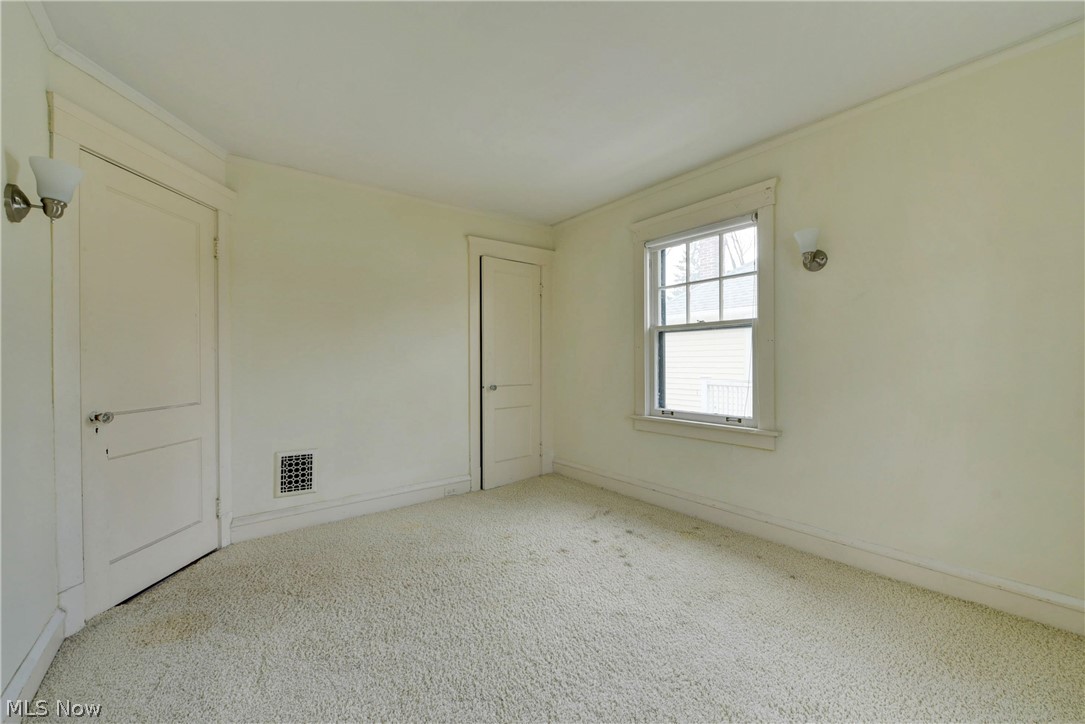 2959 Coleridge Road Cleveland, OH 44118 - Photo 28 of 35