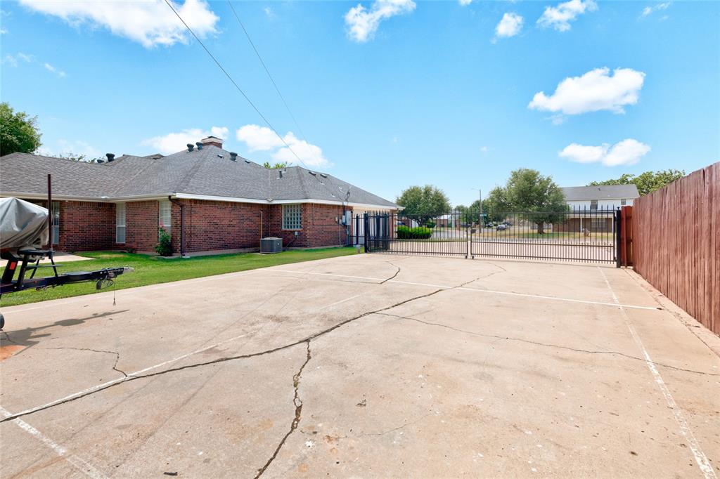 1041 Parson's Road Abilene, TX 79602 - Photo 28 of 31 RV Parking with electrical outlet.