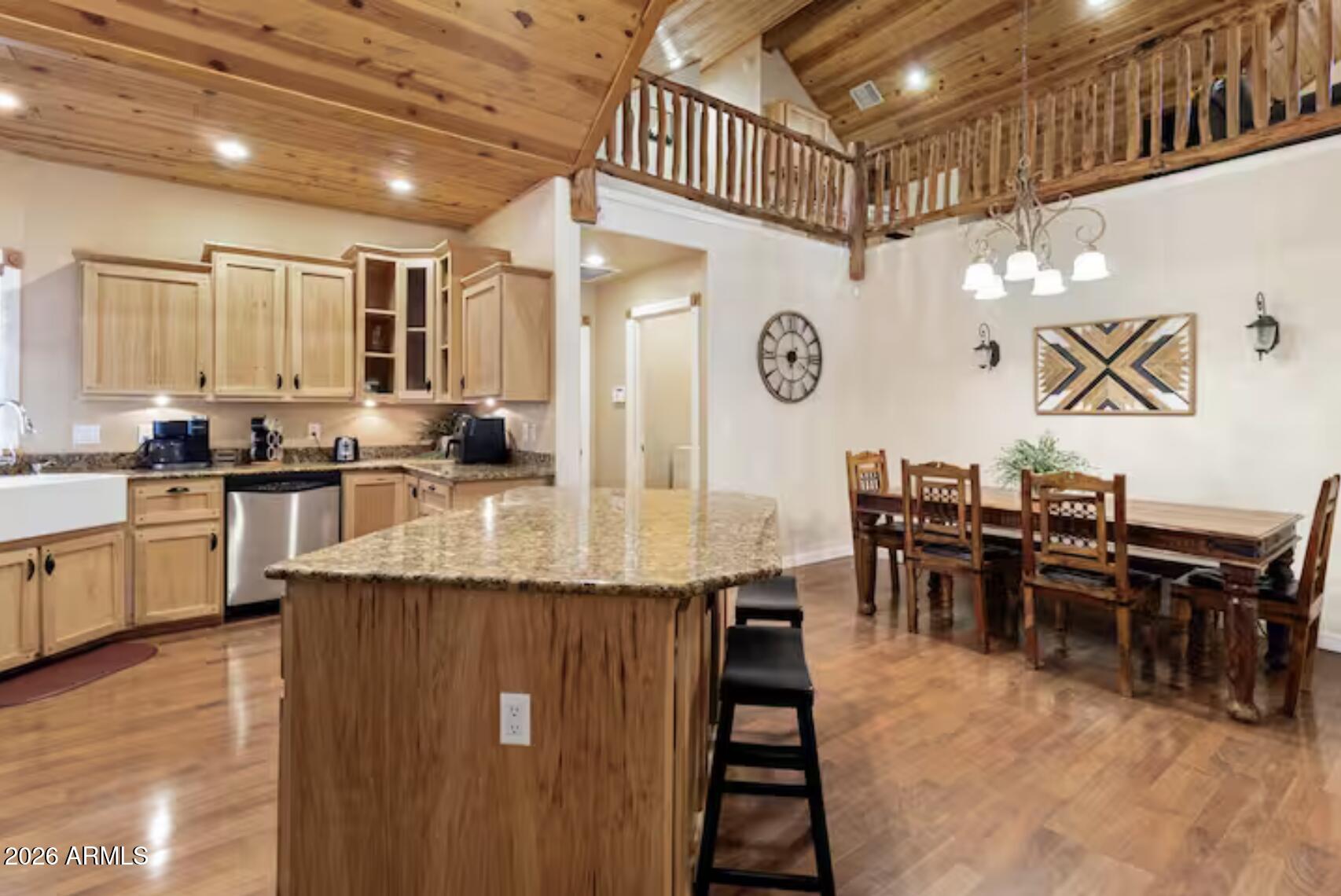 2540 Timber Ridge Lane Pinetop, AZ 85935 - Photo 9 of 37 a kitchen with lots of counter top space