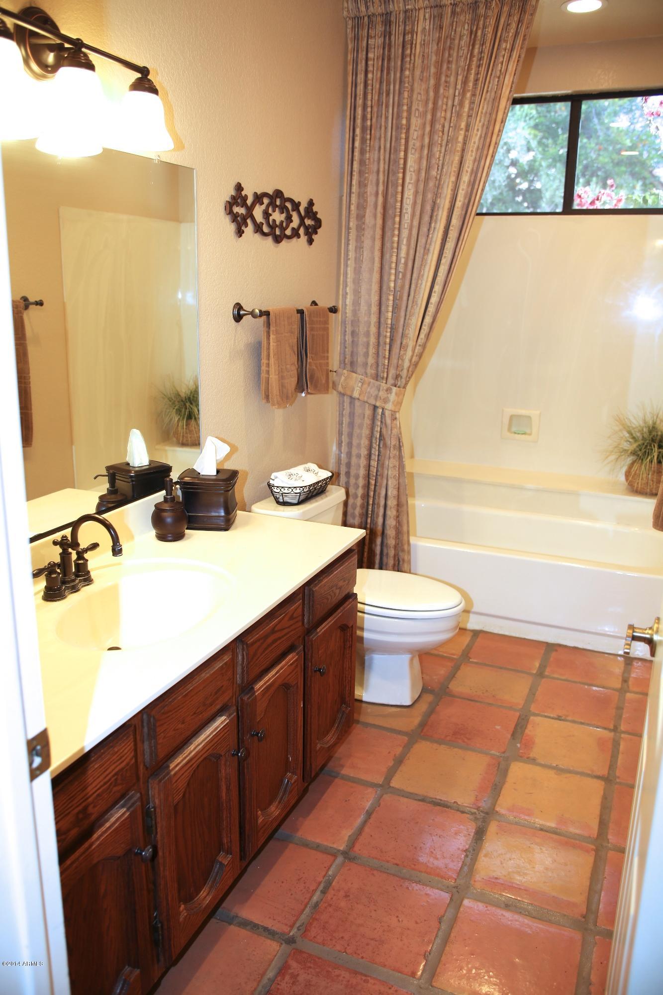 283 East Rhea Road Tempe, AZ 85284 - Photo 16 of 36 446B9293