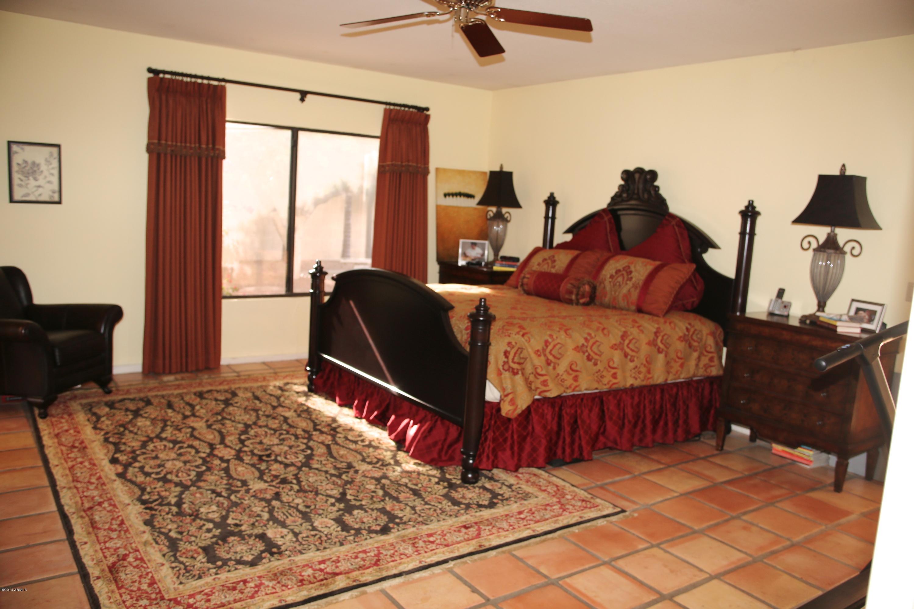 283 East Rhea Road Tempe, AZ 85284 - Photo 18 of 36 446B9301