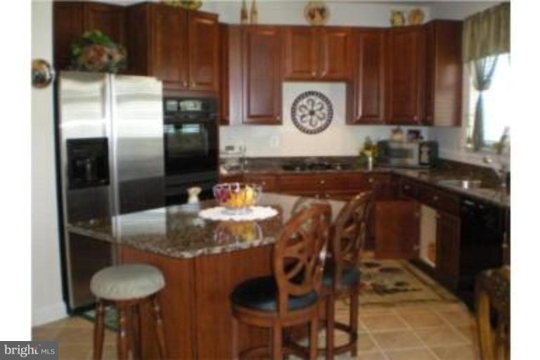 12130 Skylark Road Clarksburg, MD 20871 - Photo 3 of 16 Kitchen